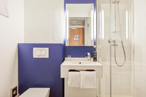 ibis Styles Paris République - image 8