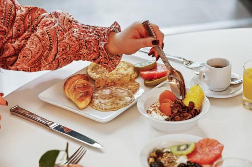 ibis Styles Paris République - image 14