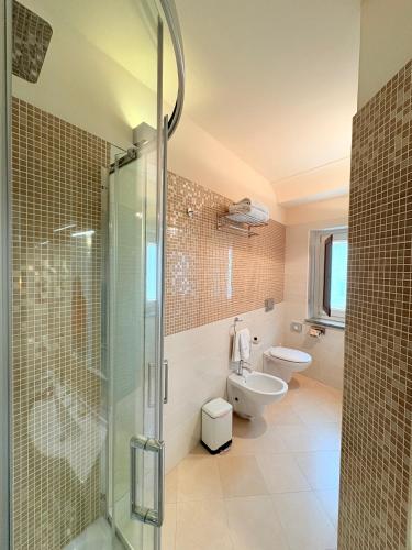 Double or Twin Room image 3