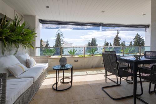 Luxury apartment in Jardines del Principe, Marbella