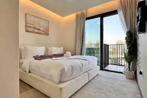 Vserve Modern Oasis Canal & Burj Views, Dubai (foto 9)