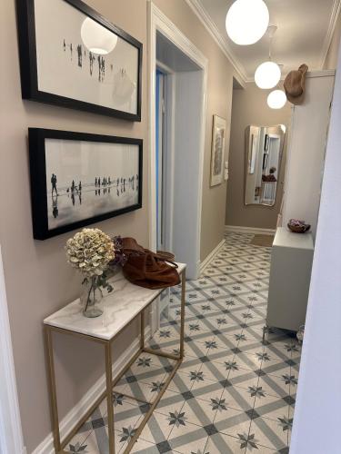 Beautiful, quiet, central oasis