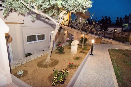 Exterior view, Kosmos A.G.K Studios-Apts in Nea Kidonia