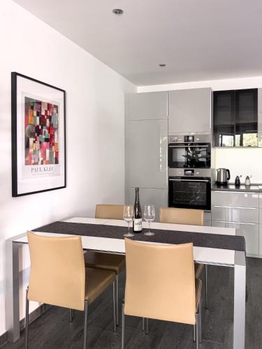 Facilities, Waterfront Apartment am Main, 15 Min Frankfurt Airport, Terrasse, Free Parking in Florsheim am Main