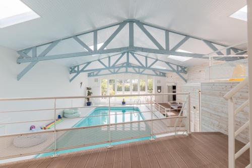 Le Zen - Sauna - Piscine intérieure (Le Zen - Sauna - Piscine interieure) in Saint-Hilaire-de-Chaléons