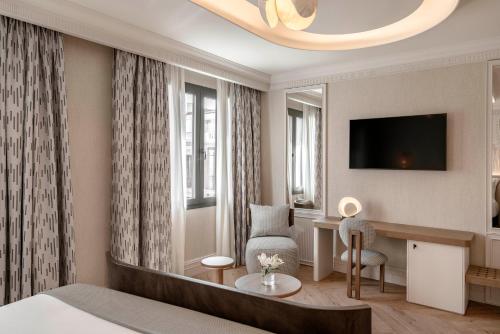 room detail thumbnail 1