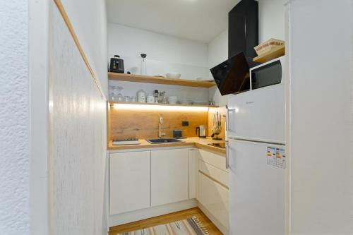 Konyha, Apartments Sunliving by Rent Istria in Vilanija