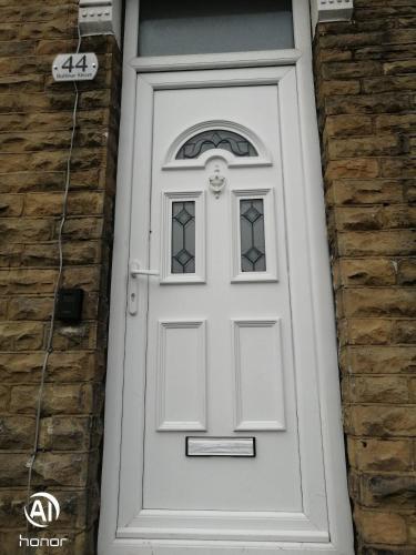 Charming Bradford Room to Rent with Shared Facilities in Other