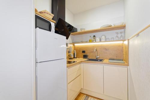 Konyha, Apartments Sunliving by Rent Istria in Vilanija