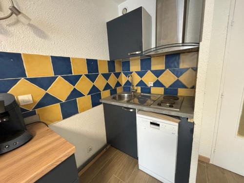 Kitchen, Studio charmant a Frejus avec piscine commune - 30 m² near Musée Archéologique