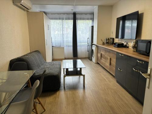 Studio charmant a Frejus avec piscine commune - 30 m² near Musée Archéologique
