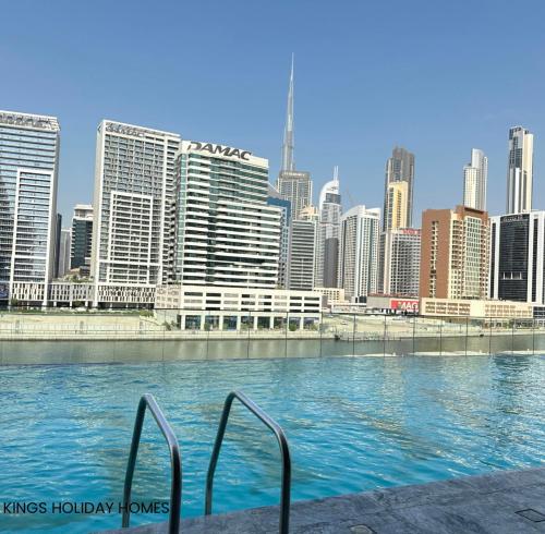 Binghatti canal with private jacuzzi burj khalifa view kings, Dubai (photo 6)