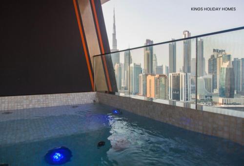 Binghatti canal with private jacuzzi burj khalifa view kings, Dubai (photo 9)