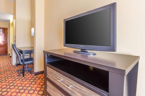 Quality Inn & Suites Montgomery East Carmichael Rd in Montgomery, USA