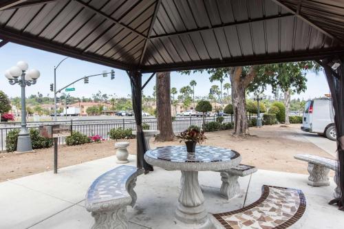 Rodeway Inn Escondido Downtown - image 10