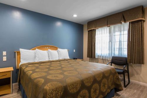 Rodeway Inn Escondido Downtown - image 12
