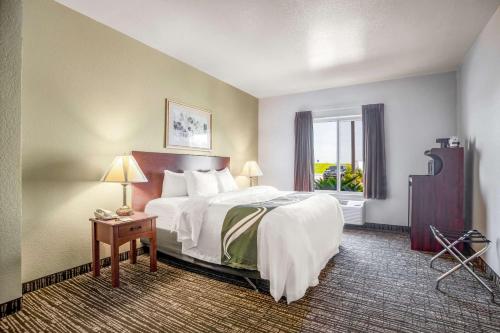 Quality Inn Parsons North Quality Inn Parsons North