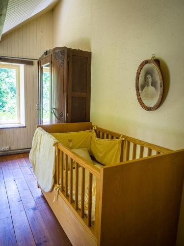 Lovely rural and quiet farmhouse with natural swimming lake in ฌาร์นัก