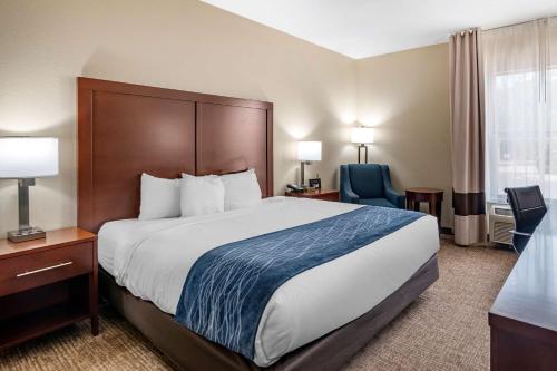 Comfort Inn & Suites Junction City - image 11