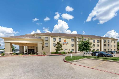 Comfort Suites Shreveport West I-20 in Shreveport, USA