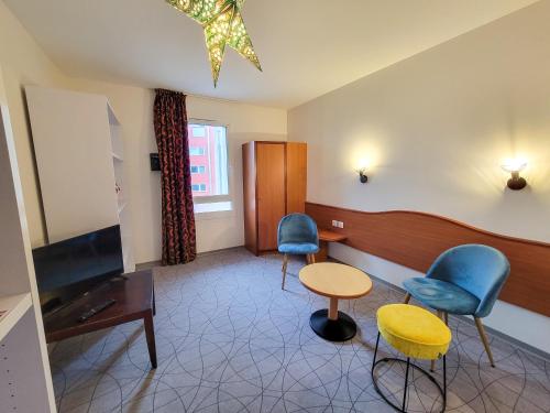 B&B HOTEL Rodez Bourran - Tap to explore photos