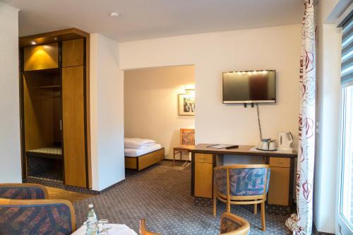 Hotel Chalet - image 10