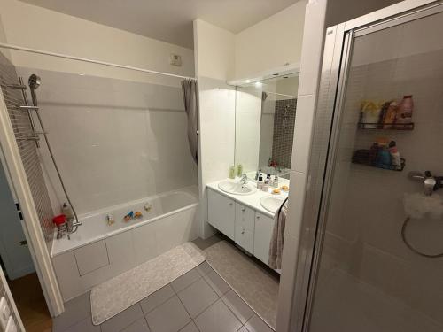 Superbe appartement cosy Orly proche Paris Centre in ออร์ลี