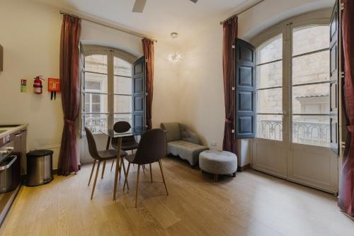 บริการและสิ่งอำนวยความสะดวก, ณ็อง เดอ วาเลต บูทิก ลีฟวิง (Jean de Valette Boutique Living) in วาเลตตา