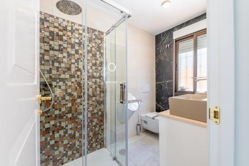 797 HOLIDAY RENTALS -Estilosa Villa en Benalmadena para 10 - image 2