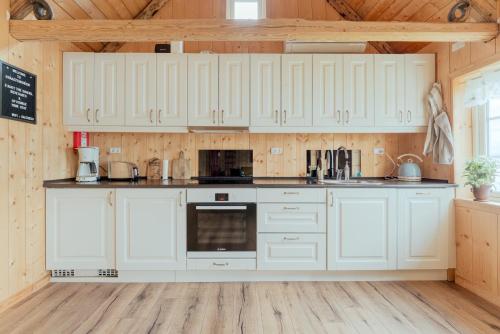 Küche, Greystone House / Historic / Traditional / Unique in Soldarfjordur