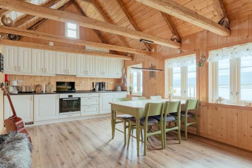 Küche, Greystone House / Historic / Traditional / Unique in Soldarfjordur