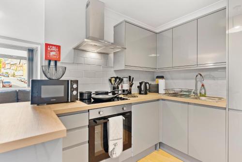 Woodhouse Suite - Centrally located, contractor friendly, Лидс (фото 6)