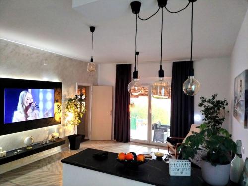 Létesítmények, Zatežića vidikovac (Zatezica vidikovac) in Ljubićki kej