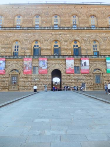 Panoramic View 2 Pitti Palace Close 2Ponte Vecchio - image 8