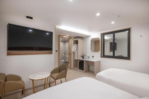 Hotel BELLUS - image 4