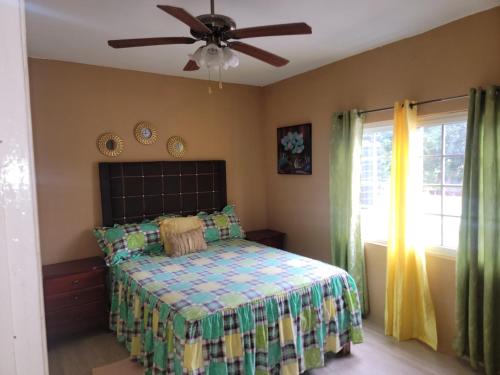 Bird's J Getaway in ดุนกัน