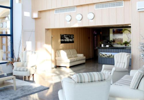 大堂, Hotel Los Barruecos by Croma in 卡塞雷斯馬爾帕蒂達