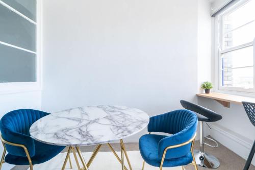 Cosy Studio in a Prime Surry Hills Location - image 2