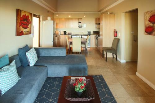 Ellefsen Golf Suite 106 Langebaan 4-sleeper - image 2