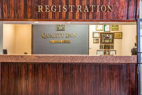 Quality Inn On Historic Route 66 in Barstow, USA