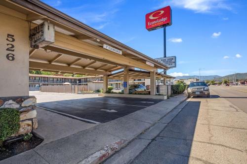 Econo Lodge Inn & Suites Yreka - 숙소 외관