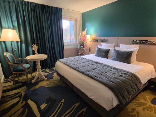 room detail thumbnail 0