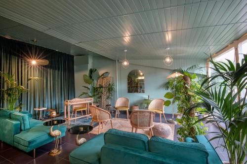 Condotti Palace - main image