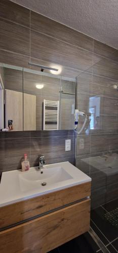 Duša, Relax House Samardzic in Ličko Petrovo Selo
