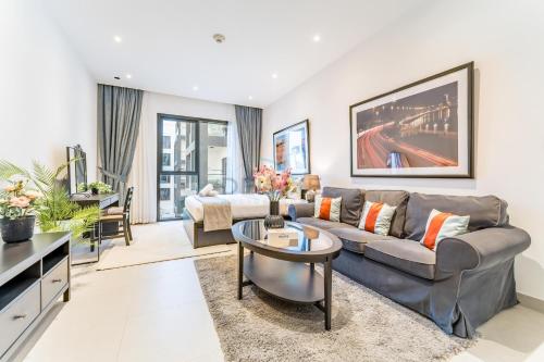 Near Circle Mall and steps from the park, Hyati Avenue, JVC by Deluxe Holiday Homes, Dubaj (zdjęcie 3)