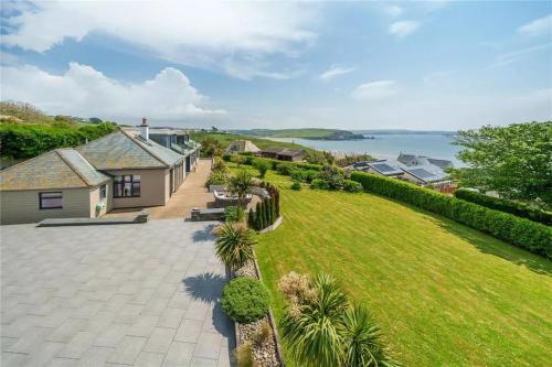 Exceptional Detached House with Stunning Sea Views in Bigbury on Sea Devon gîte à louer River Avon