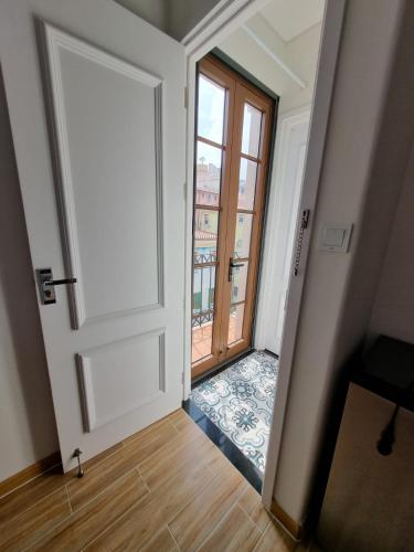 Best Price SUN Hoang Hon Apartments for Long Stays