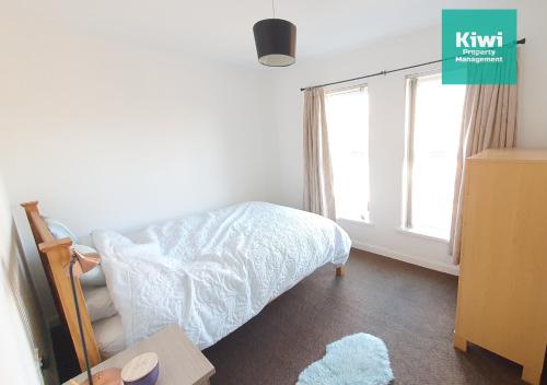 Central 2 Bedroom Apartment Belfast - Spacious & Modern in สเกโกเนล