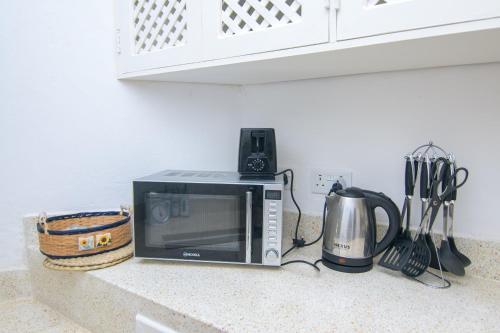 Kitchen, Luxury Ocean Apartment in Malindi