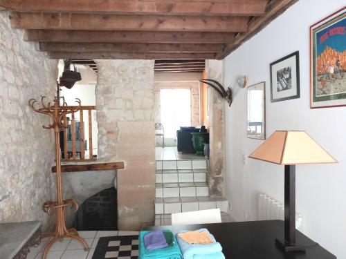 Charmant loft dans maison ancienne in Карьера-сюр-Сен